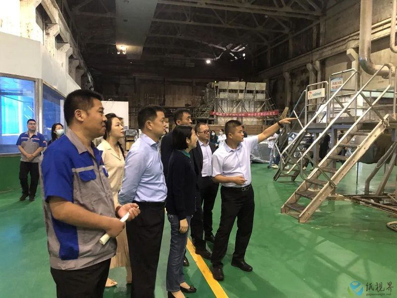 长江出版传媒一行到武汉晨鸣参观考察